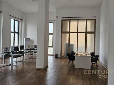 🏢 AMBIENT PËR QIRA NË PORCELAN! | OFFICE SPACE FOR RENT IN  PORCELAN!