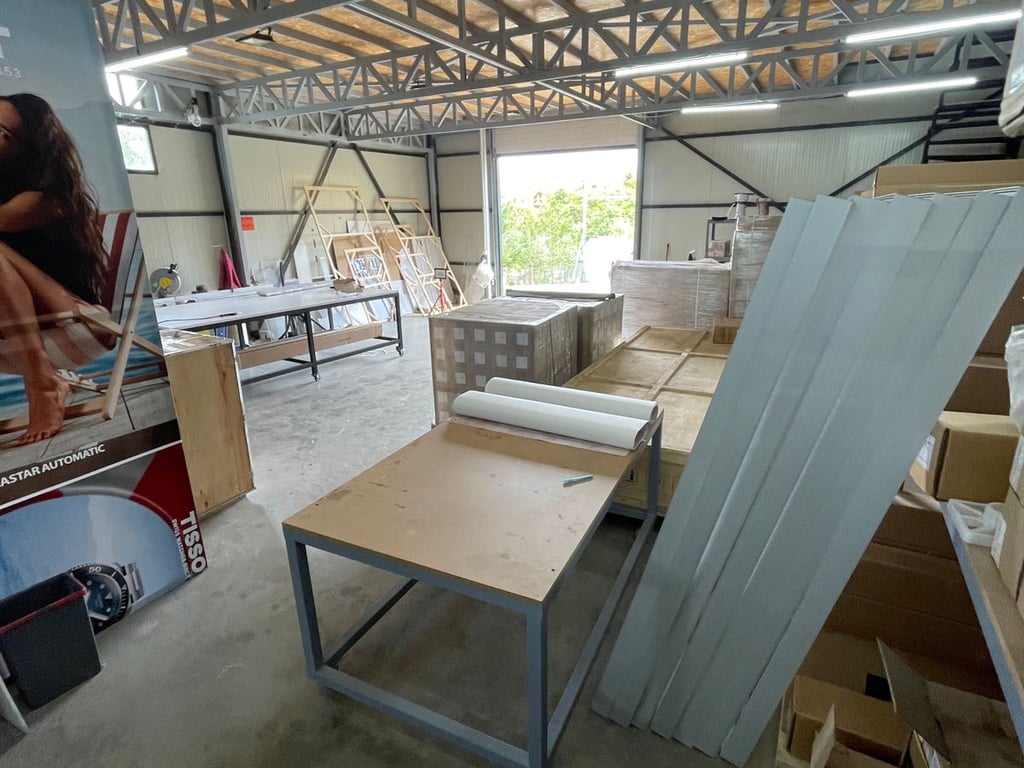 A warehouse is for rent near Top Channel.