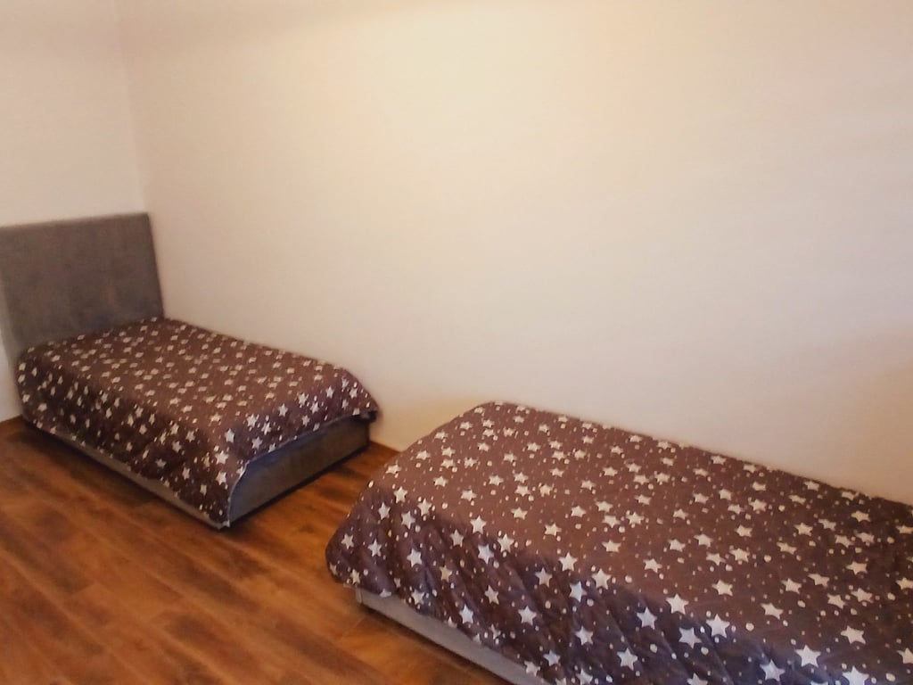 Apartament 2+1+ parkim per qira te Pazari i ri