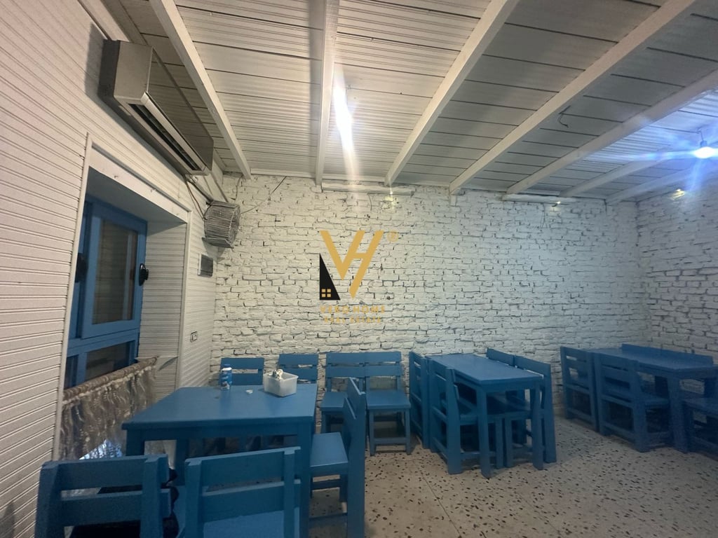 JEPET RESTORANT 75 M2 ME QERA TE STADIUMI DINAMO 1.100 EURO