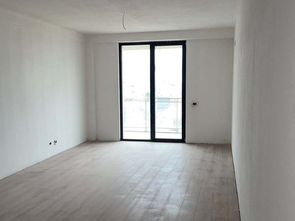 VENDITA 2+1+2+2 POSTI AUTO