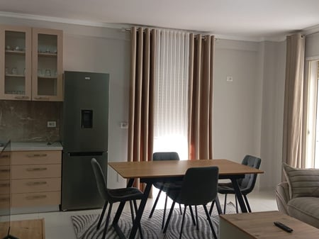 Appartamento 2+1 in vendita presso la Procura di Tirana.