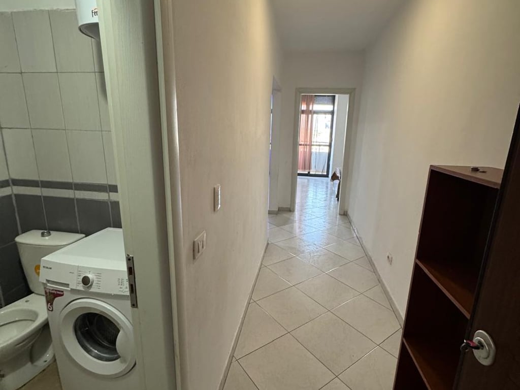 AFFITTASI APPARTAMENTO +1 A 300 € /Mese!