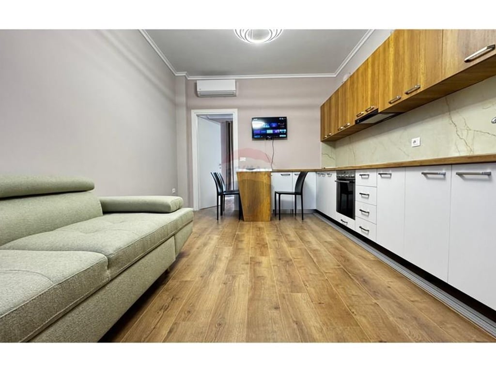 Jepet me qira apartament 1+1 ne Porcelan