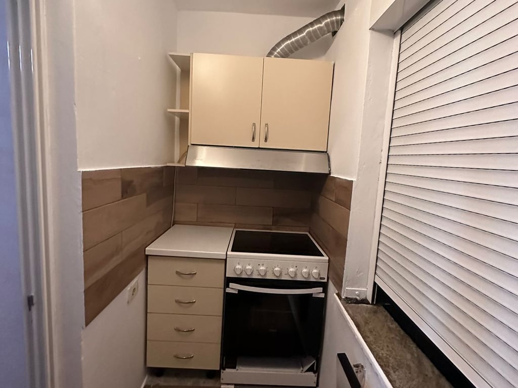 Ofrojme per qira apart 2+1 te Shallvaret prane Fushave te Tenisit