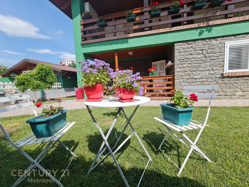 For rent, a 2+1 apartment, Kinostudio.