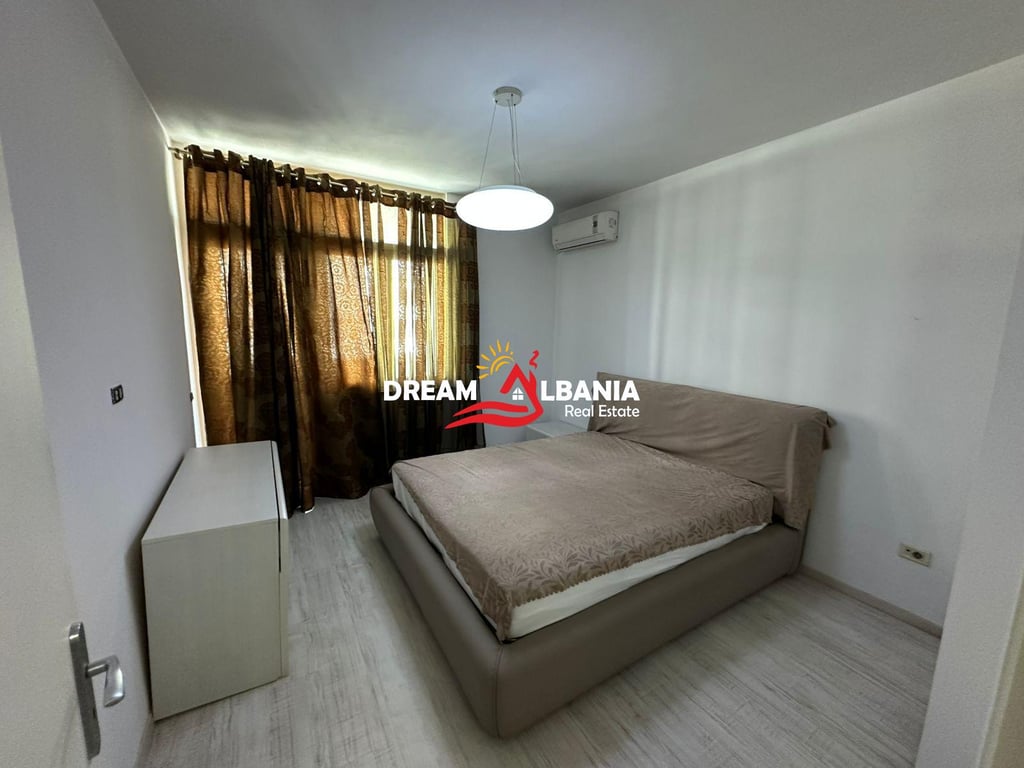 A 2+1 apartment is for rent on Zogu i Pare Boulevard near the Ministry of Justice (ID 42215264).