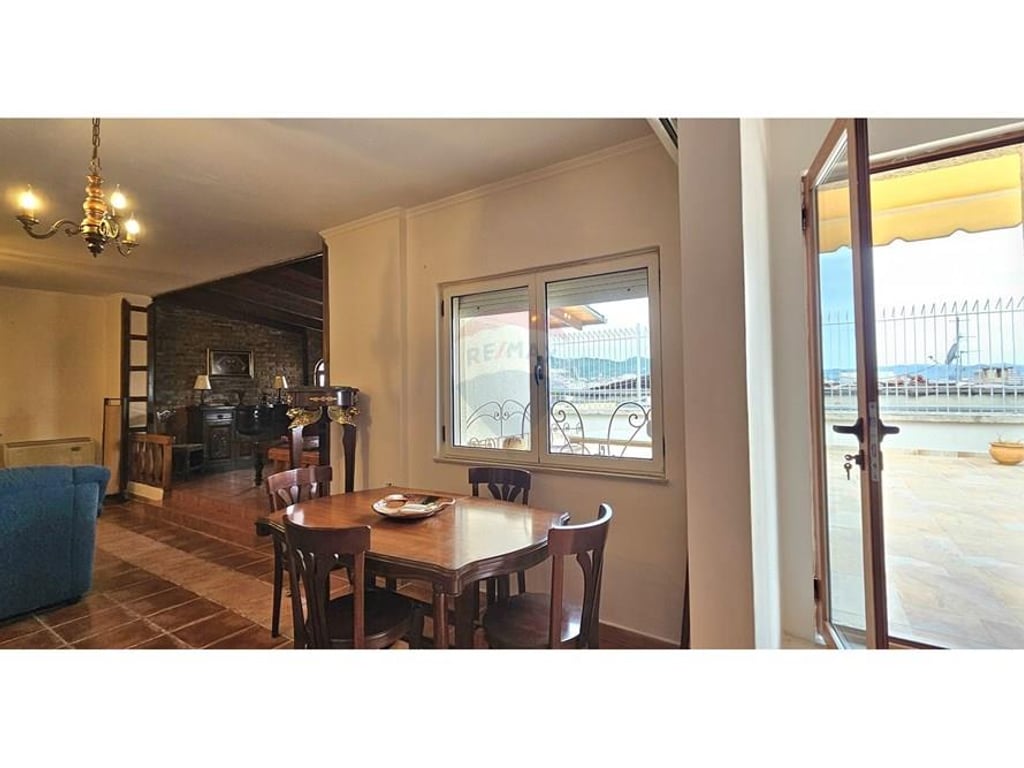 Appartamento 3+1+2+ veranda in affitto