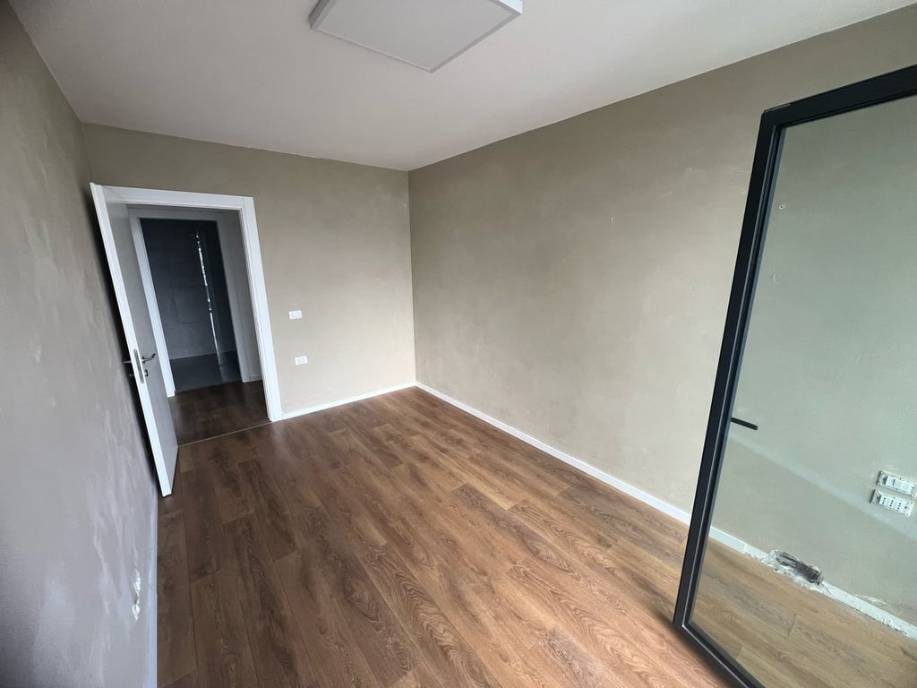 Jepet me qera ambjent tek Lake View Residence