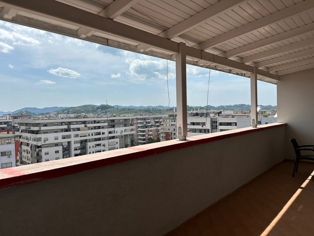 1+1 ad Astir, compreso l'acqua, 500 euro