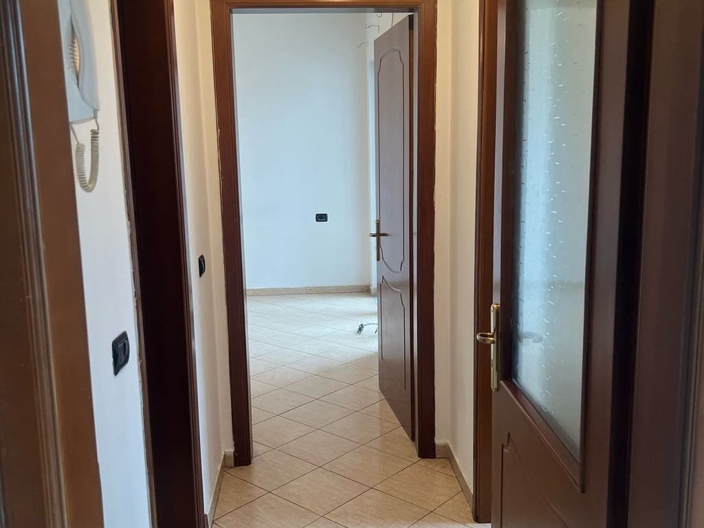 AFFITTASI APPARTAMENTO 2+1 480 EURO VIA KAVAJES