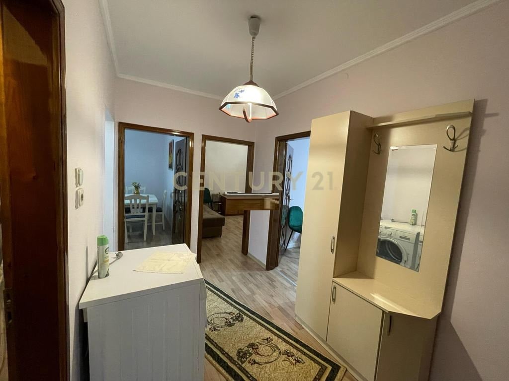 APARTAMENT 2+1 PER QIRA ISH-STACIONI I FUNDIT I TIRANËS SË RE 550 € /Muaj