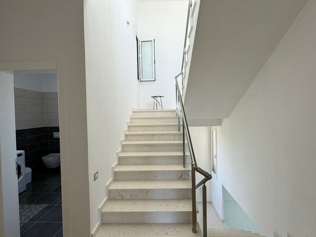 Karpen, private villa in a fantastic position, with a full view of the sea, Karpen.