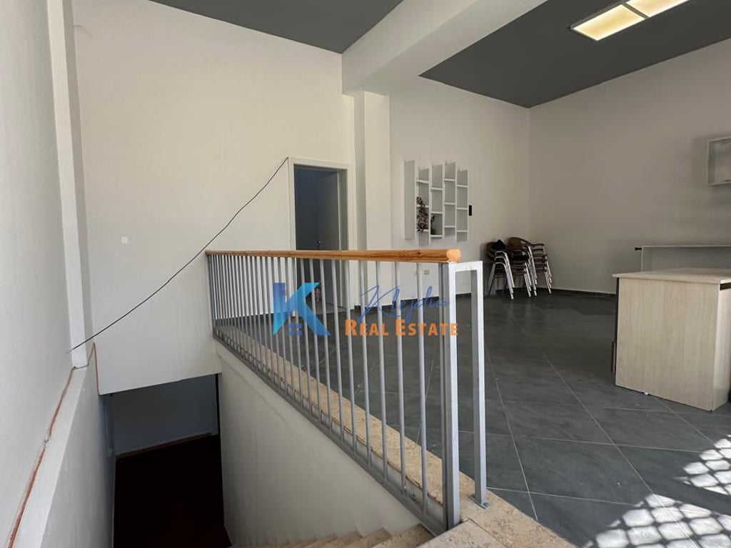 SHITET DYQAN+MAGAZINE+PARKIME prane SHKOLLES SE KUQE