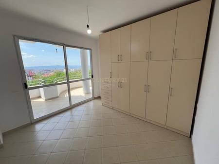 Vendesi appartamento 1+1 a Fresk Rr.Teleferikut 84.000 €