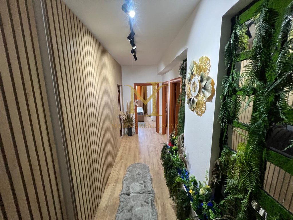 AFFITTASI APPARTAMENTO CON VISTA MARE, SPIAGGIA DI DURRES!!