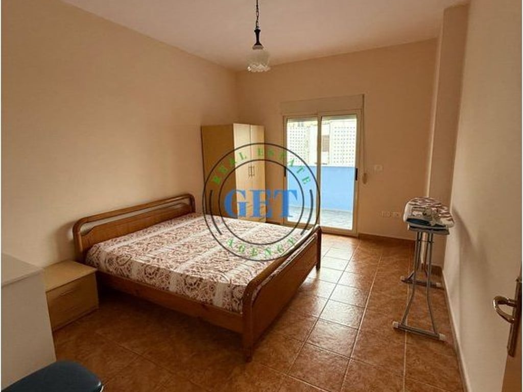 QIRA, APARTAMENT 2+1+2, PRANE SHKOLLES "JAN KUKUZELI" ,DURRES 500 € /Muaj