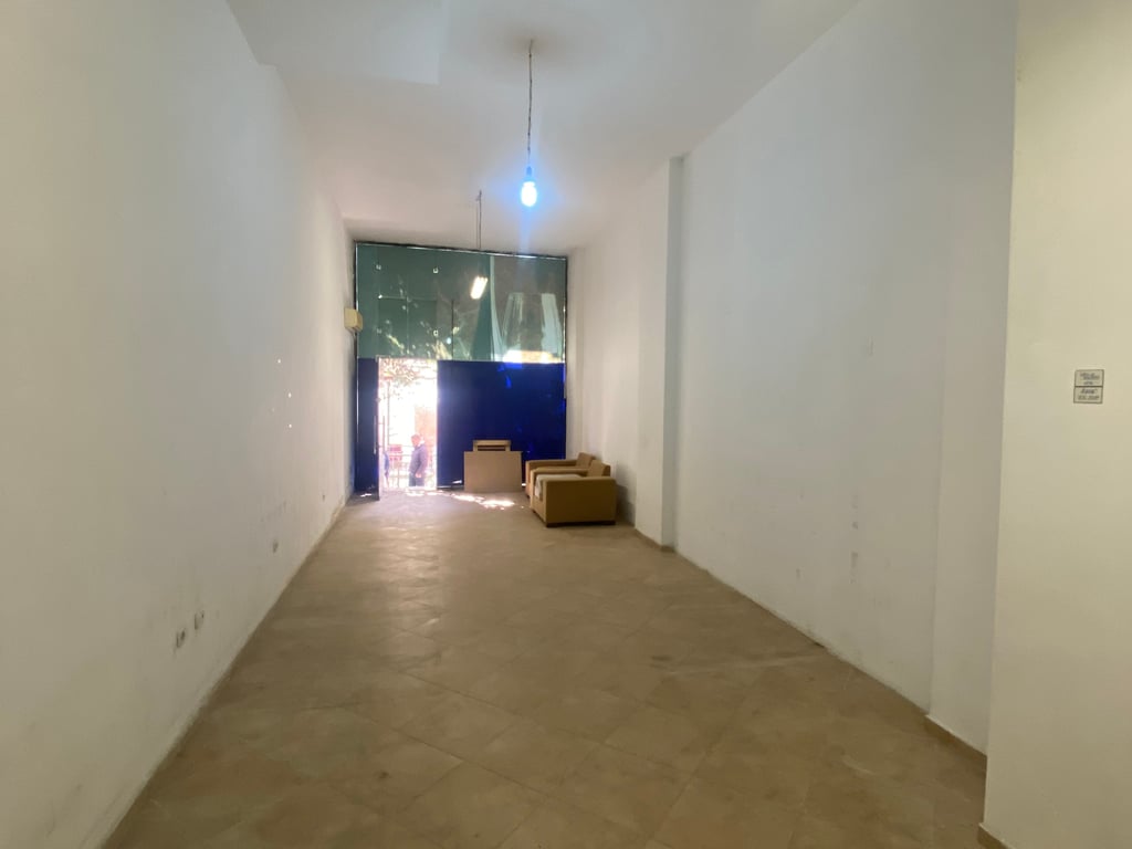 AMBJENT BIZNESI TEK 21 DHJETORI