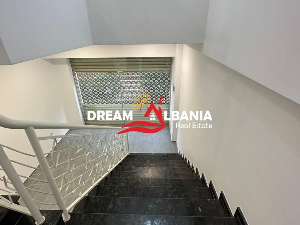 Appartamento 2+1+ Negozio a Fresk, vicino a Spar 2 a Tirana (ID 41211526)