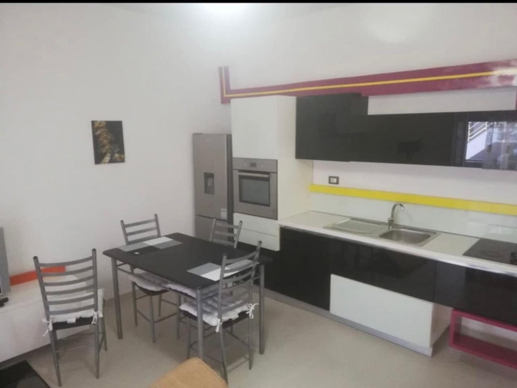 Affittasi appartamento 1+1+1 con balcone