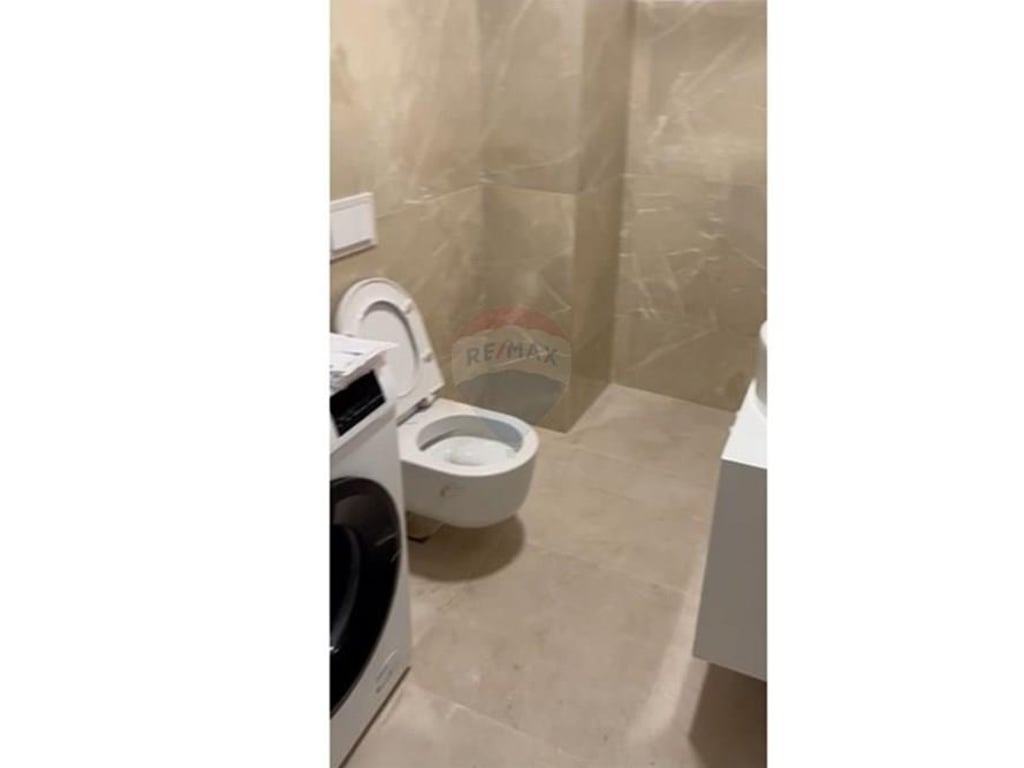 Jepet Apartament 2+1+2 me qira tek FZ