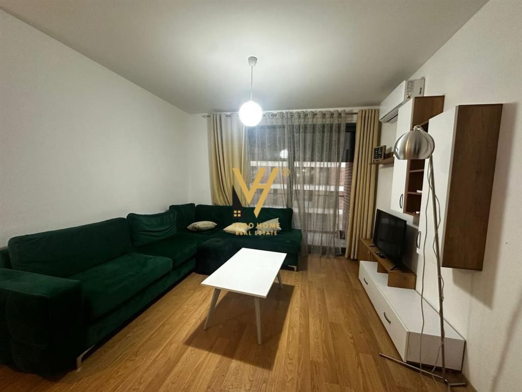 JEPET APARTAMENT 2+1+BLK ME QERA TE FIORI DI BOSKO 700 EURO
