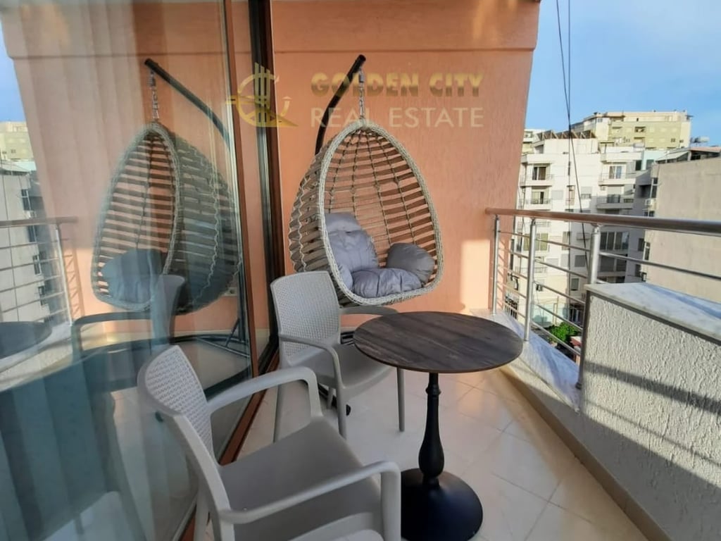 Ofrojme per qera mujore apartament Luxury 2+1 me 3 ballkone. vollga