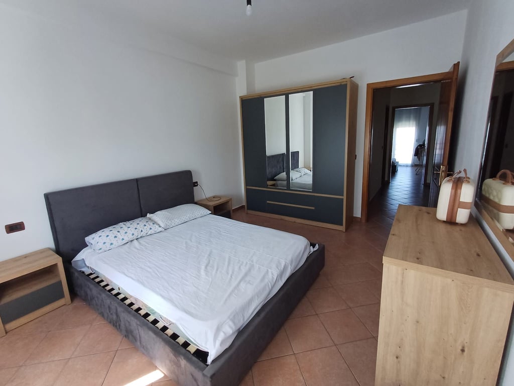 Jepet me qera apartament 2+1 ne Don Bosko 500 euro