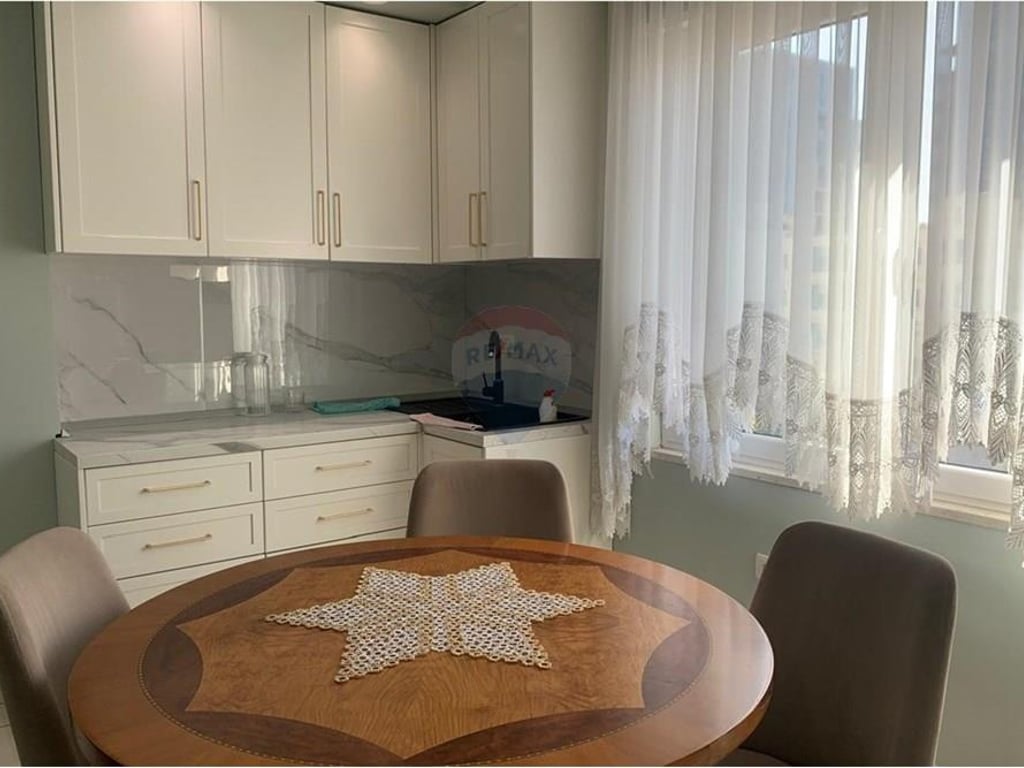 APARTAMENT 2+1 ME QIRA, FUSHA AVIACIONIT
