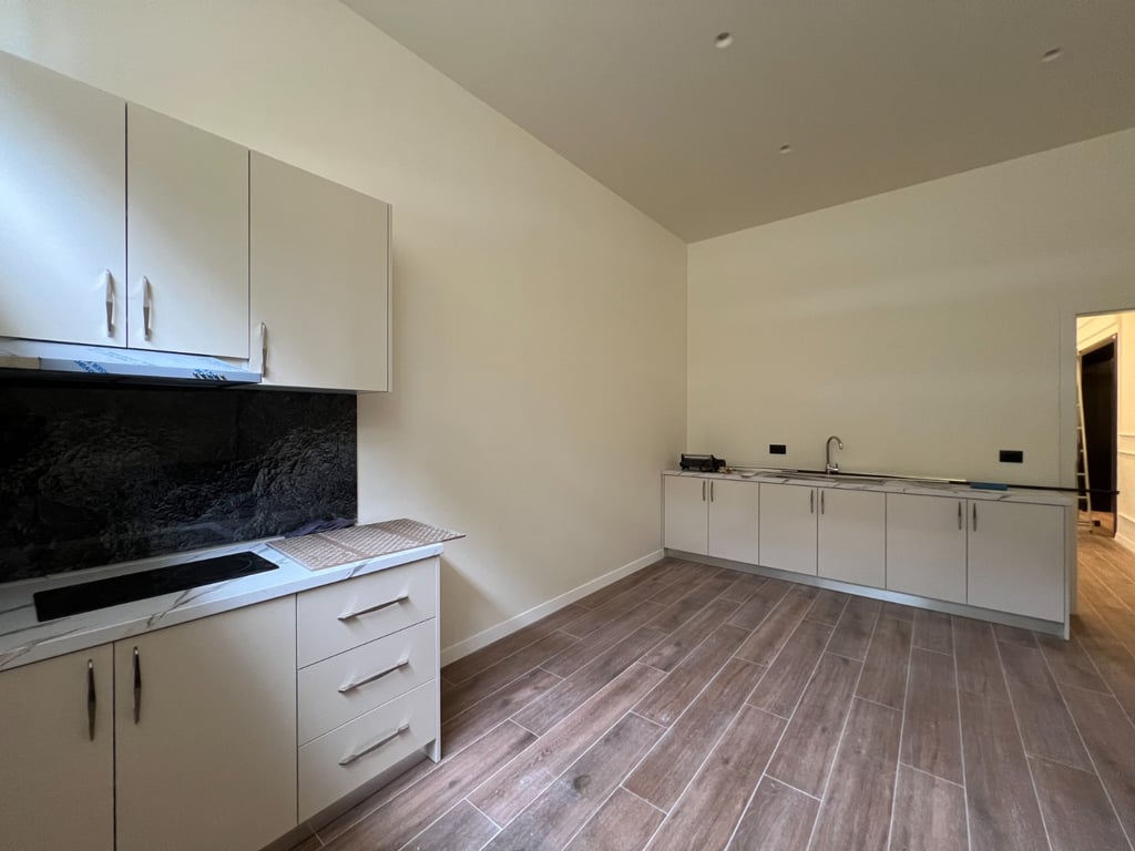 FOR SALE SPACE/APARTMENT 222M2