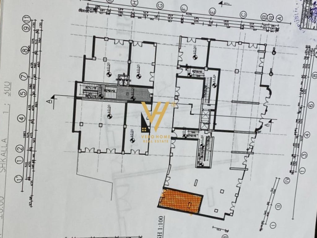 BUSINESS SPACE FOR SALE 32M2 IN SELVIA 92,700 EURO