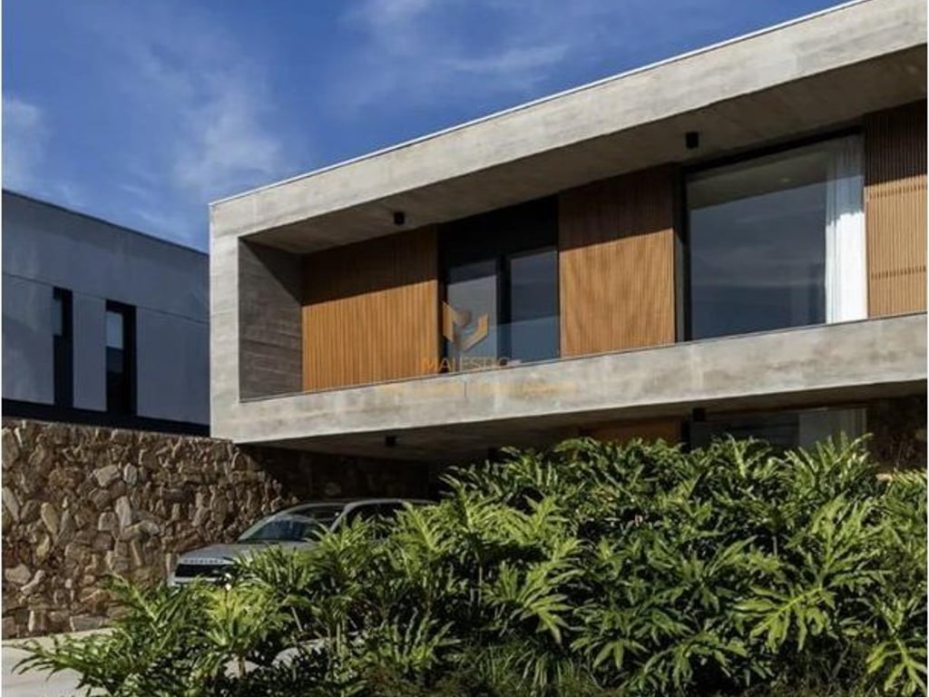 A 3-story villa is for sale opposite Teg.