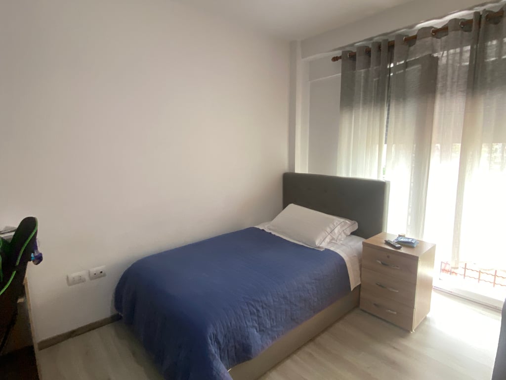 Vendesi 3+2, a 21 dicembre, 270.000 euro trattabili.