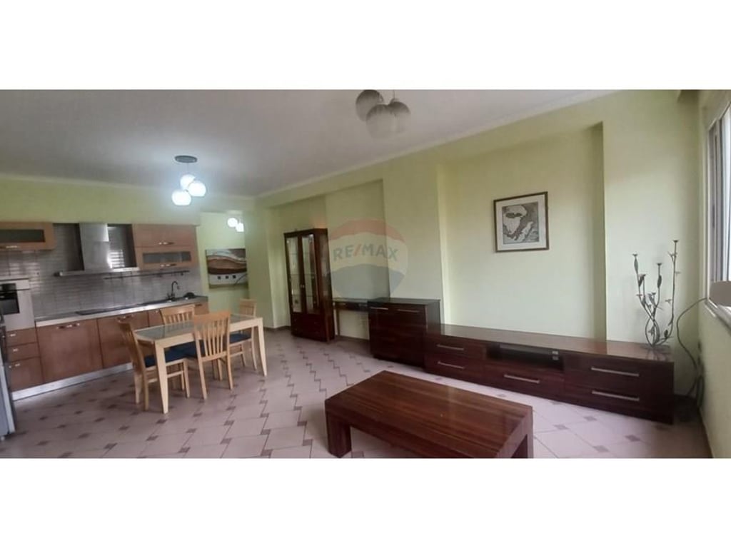 Jepet me qera apartament 2+1