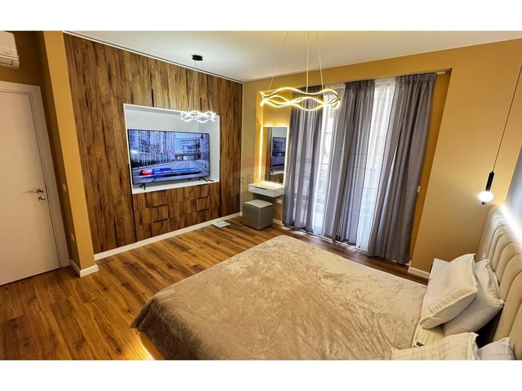 2+1 apartment for rent at Fusha Aviacionit!