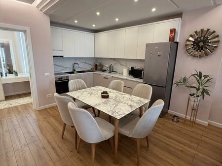 ✦ Apartament 2+1+2 | 107m² | Super Investim & Totalisht i Mobiluar | Stacioni i Trenit, Durrës ✦ 150000