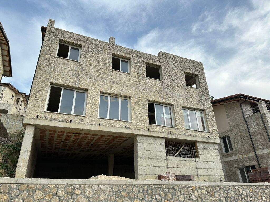 Secret Garden Residence: Villas for Sale