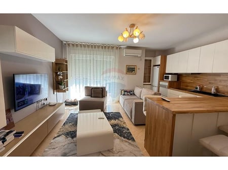 Appartamento 2+1 in affitto in Via Elbasanit!