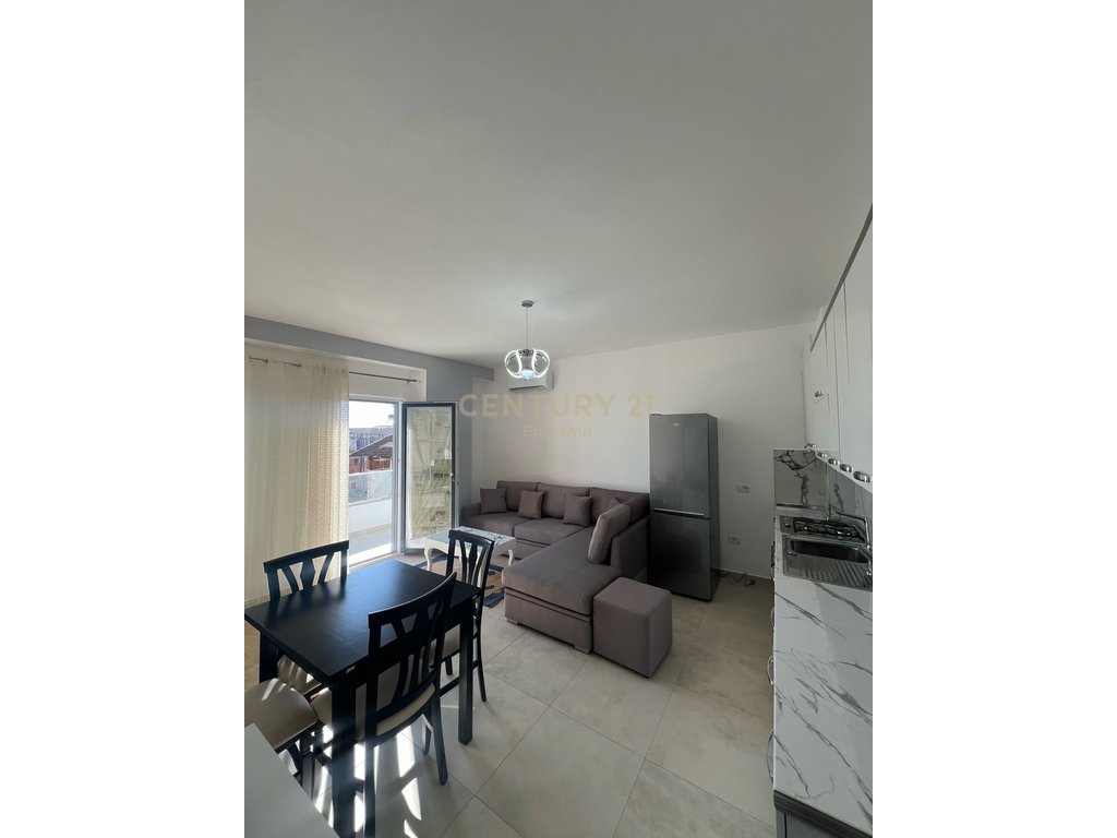 Jepet me qera apartament 1+1 te Tregu Industrial!