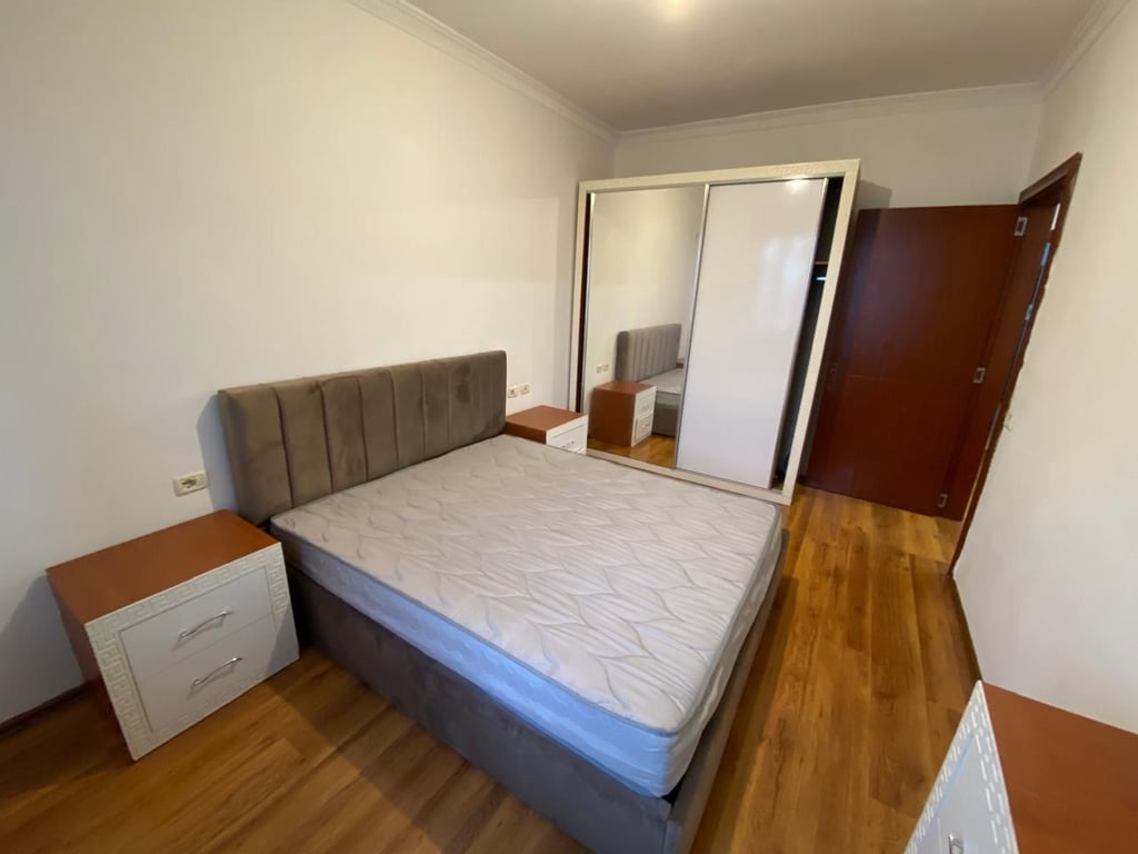 APARTAMENT ME QERA 1+1