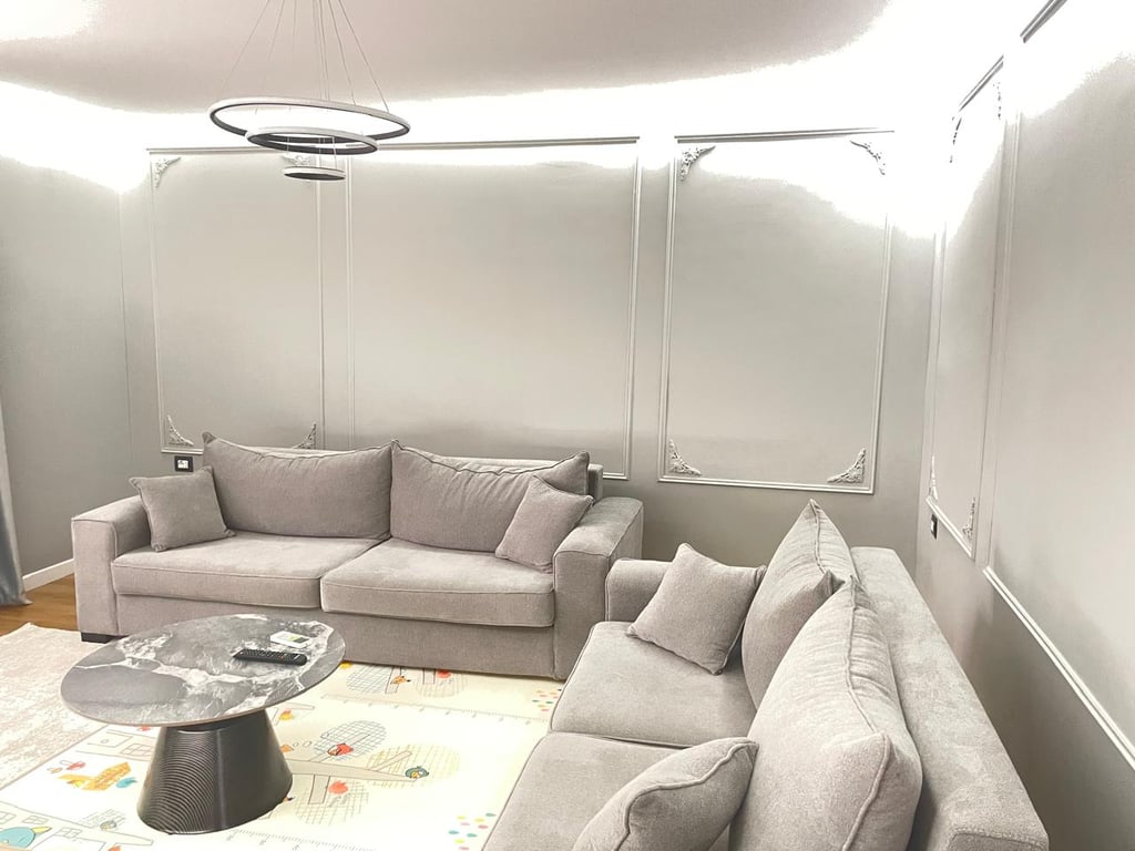 We are selling a 3+1+2 apartment with a storage room, near Uzina Dinamo, Ferit Xhajko Street.