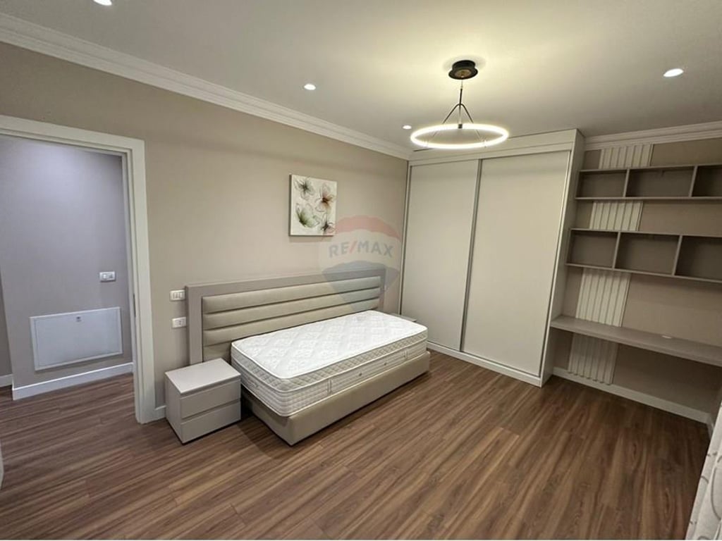 Jepet me qera apartament 3+1+2+2