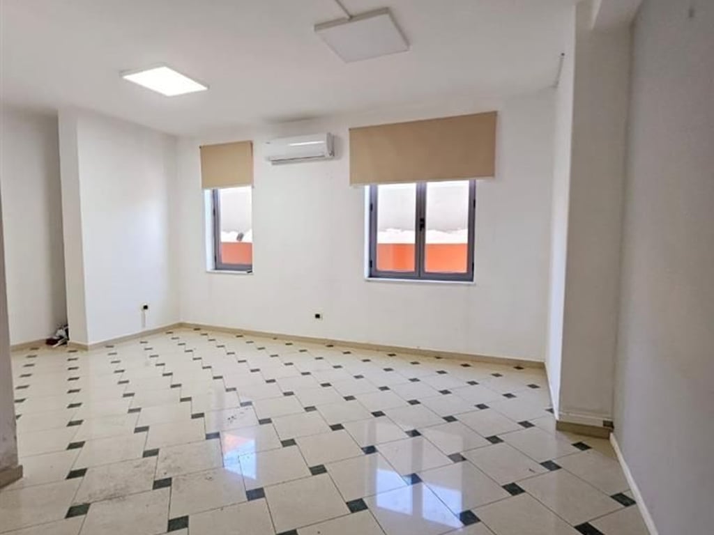 BUSINESS SPACE FOR RENT ON THE NEW PORT ROAD