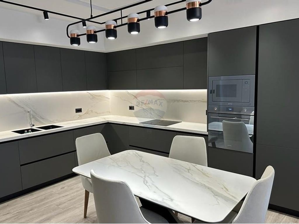 Apartament Modern 2+1+2 për Qira, Selvia