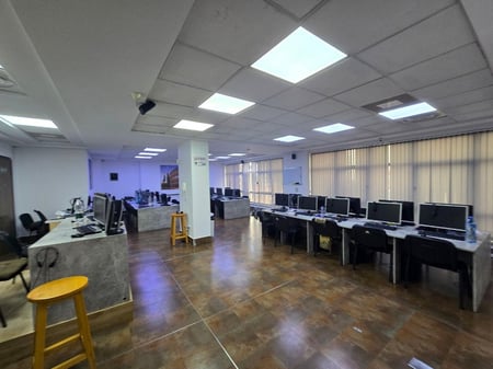 OPEN SPACE OFFICE ENVIRONMENT FOR RENT IN THE CENTER OF TIRANA!