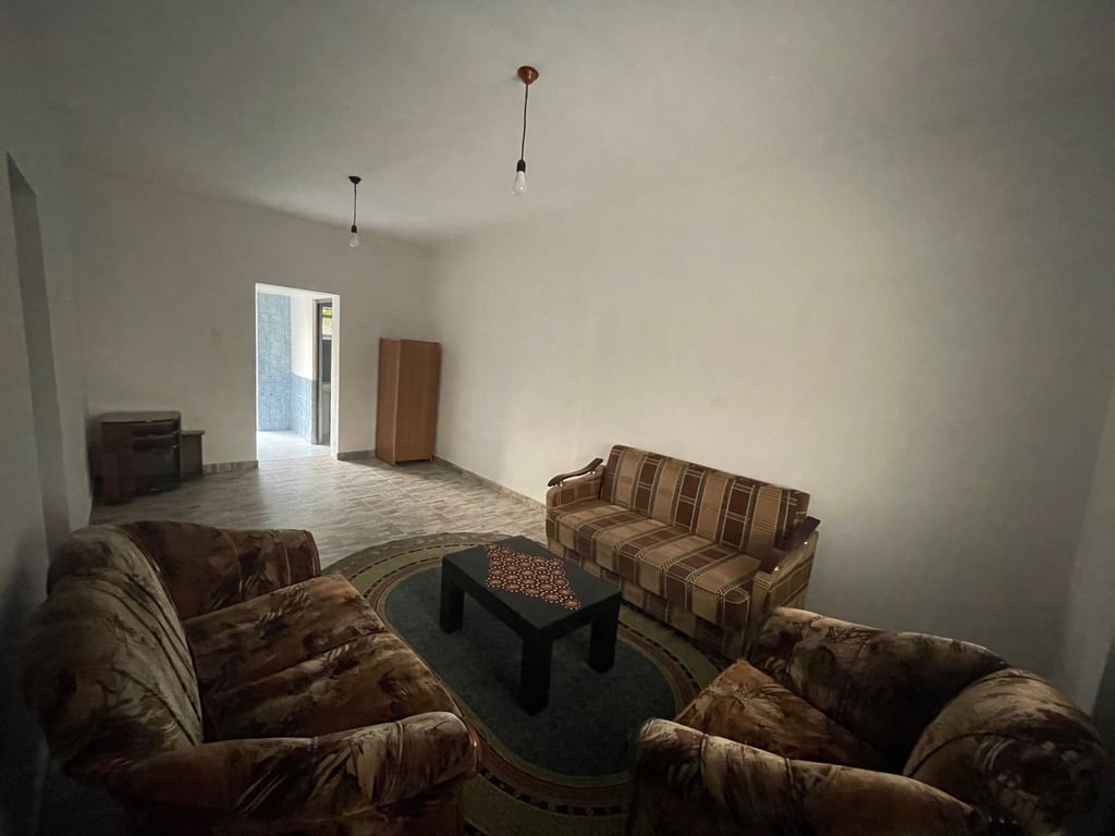 Shtepi me qera ne gjendje shume te mire