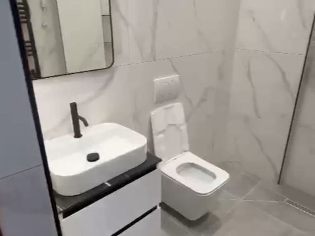 Affittasi appartamento 2+1 in viale Zogu 1.