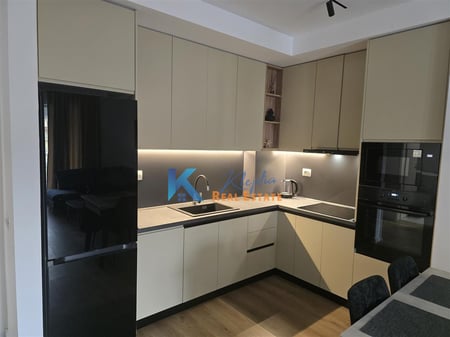 Appartamento 1+1 in affitto ad Ali Dem, complesso Kaimi