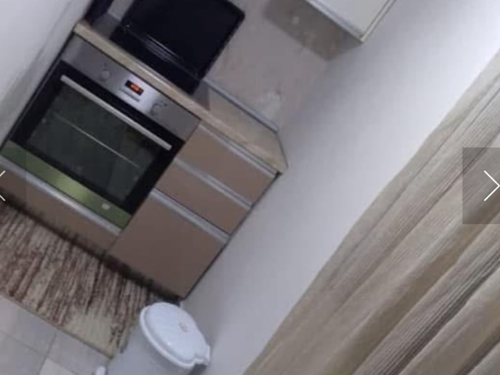 Jepet me qera apartament 1+1 prane Restorant Durresit