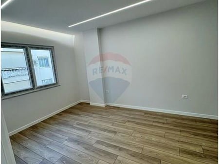 Vendesi appartamento 1 + 1 Kodra Diellit